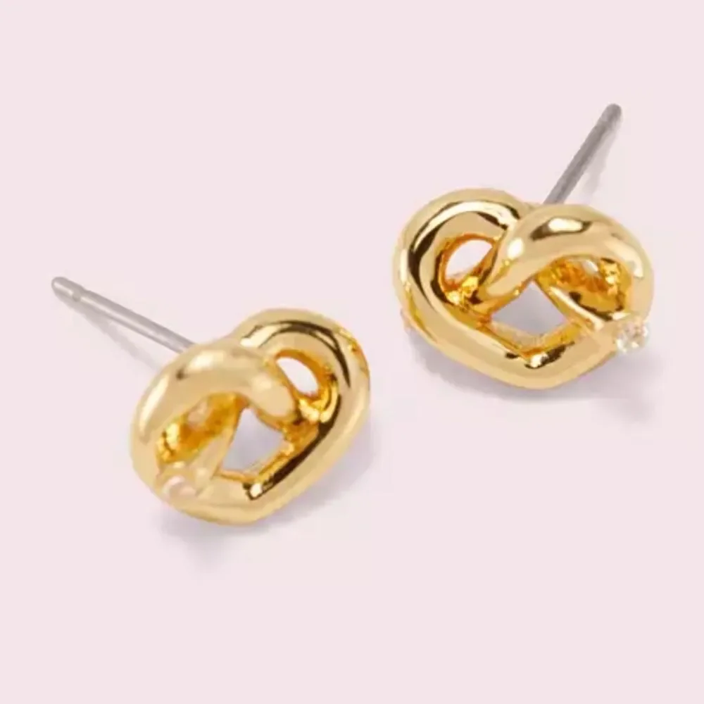 Kate Spade Loves Me Knot Stud Gold Tone Earrings, New In Box, Love Knot🖤♤🖤